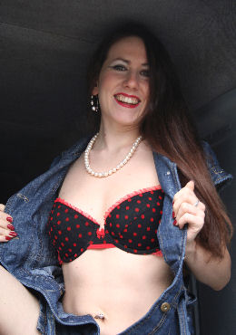 Das Kleid ist zu schade, um schmutzig zu werden